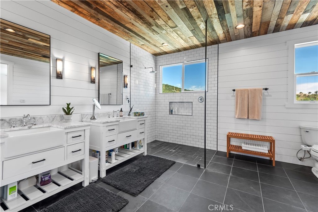 Calabasas, California, 91302, United States, 5 Bedrooms Bedrooms, ,5 BathroomsBathrooms,Residential,Active,1806958