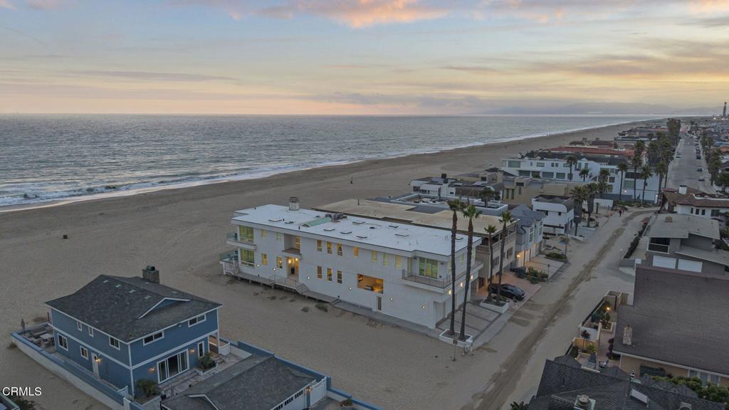 Oxnard, California, 93035, United States, 4 Bedrooms Bedrooms, ,6 BathroomsBathrooms,Residential,Active,1993670