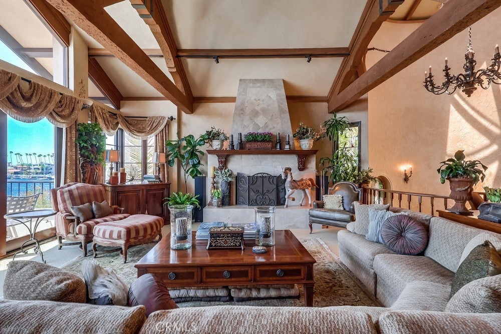 Long Beach, California, 90803, United States, 4 Bedrooms Bedrooms, ,4 BathroomsBathrooms,Residential,Active,1903219