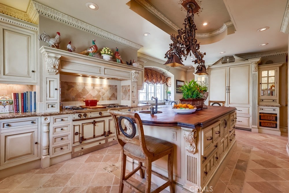 Long Beach, California, 90803, United States, 4 Bedrooms Bedrooms, ,4 BathroomsBathrooms,Residential,Active,1903219