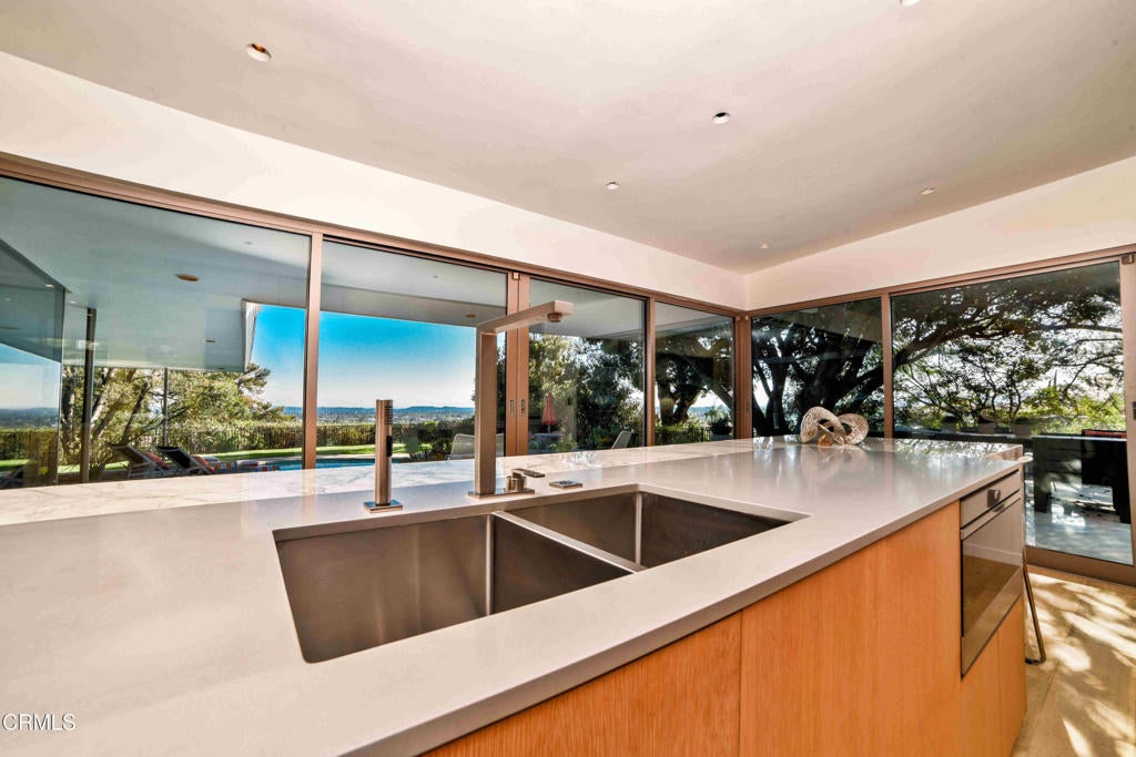 Pasadena, California, 91107, United States, 5 Bedrooms Bedrooms, ,5 BathroomsBathrooms,Residential,Active,1941341
