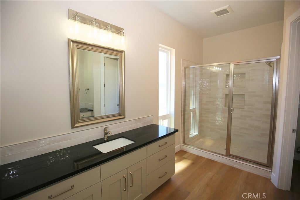 Paso Robles, California, 93446, United States, 4 Bedrooms Bedrooms, ,4 BathroomsBathrooms,Residential,Active,1808249