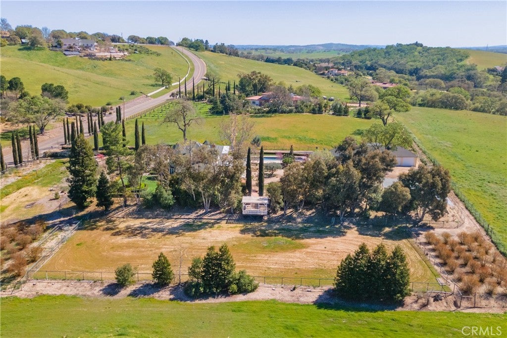 Paso Robles, California, 93446, United States, 4 Bedrooms Bedrooms, ,5 BathroomsBathrooms,Residential,Active,2016421