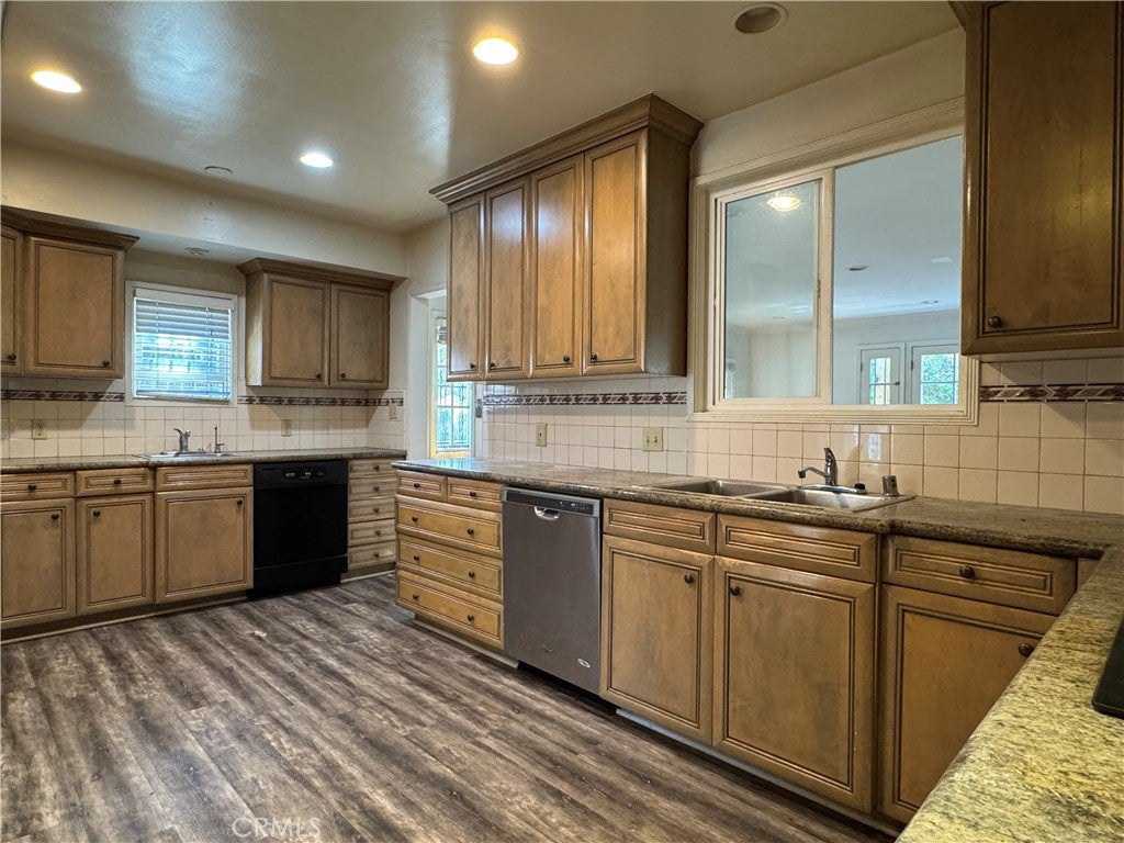 Los Angeles, California, 90036, United States, 5 Bedrooms Bedrooms, ,4 BathroomsBathrooms,Residential,Active,1952991