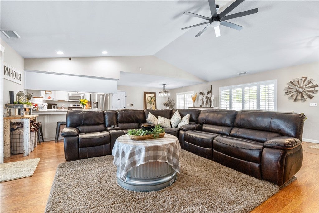 Paso Robles, California, 93446, United States, 7 Bedrooms Bedrooms, ,4 BathroomsBathrooms,Residential,Active,1904141