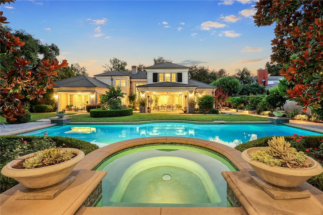 Arcadia, California, 91006, United States, 6 Bedrooms Bedrooms, ,8 BathroomsBathrooms,Residential,Active,1933891