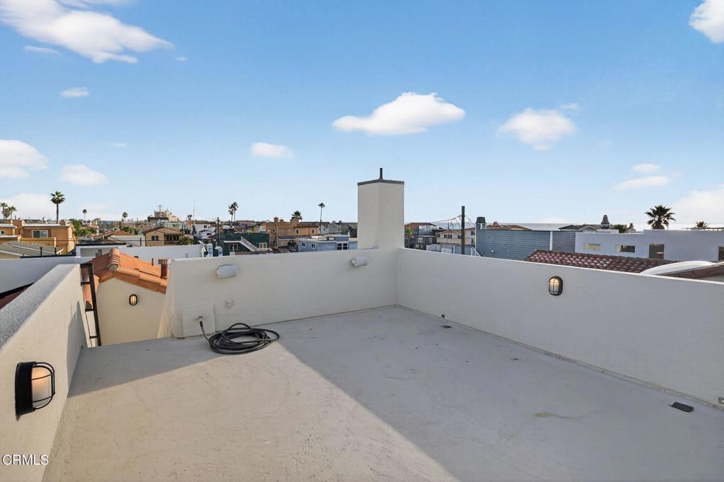 Oxnard, California, 93035, United States, 3 Bedrooms Bedrooms, ,3 BathroomsBathrooms,Residential,Active,2001363