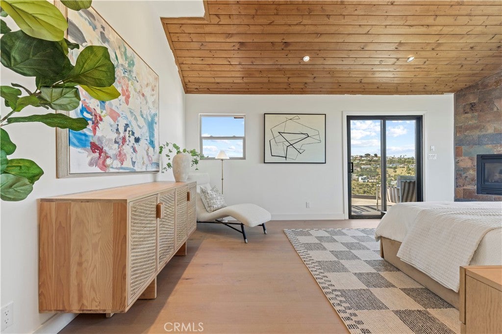 Los Angeles, California, 90046, United States, 3 Bedrooms Bedrooms, ,4 BathroomsBathrooms,Residential,Active,1862862