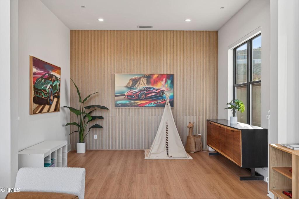 Porter Ranch, California, 91326, United States, 5 Bedrooms Bedrooms, ,6 BathroomsBathrooms,Residential,Active,1965808