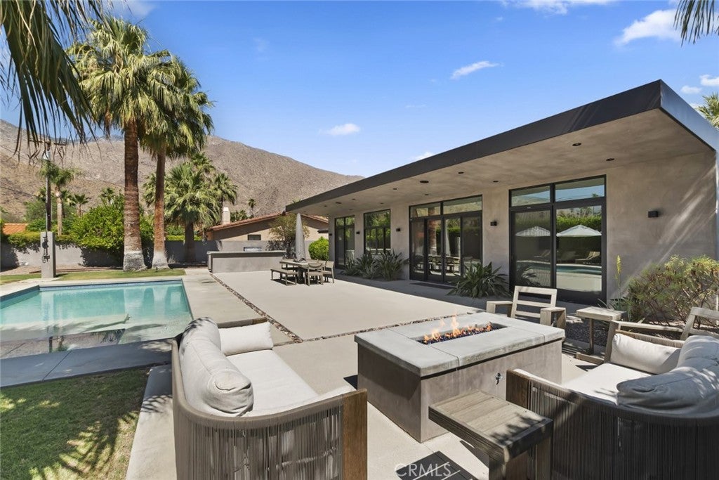 Palm Springs, California, 92264, United States, 4 Bedrooms Bedrooms, ,5 BathroomsBathrooms,Residential,Active,1999334