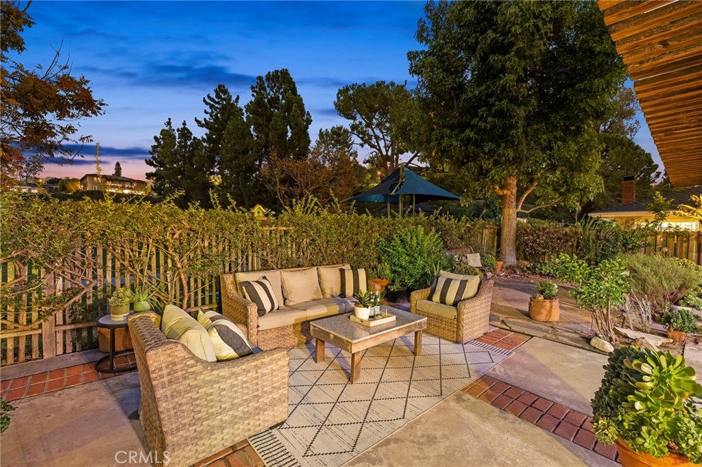 Laguna Niguel, California, 92677, United States, 4 Bedrooms Bedrooms, ,2 BathroomsBathrooms,Residential,Active,1992283