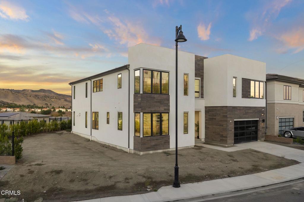 Porter Ranch, California, 91326, United States, 5 Bedrooms Bedrooms, ,6 BathroomsBathrooms,Residential,Active,1965808