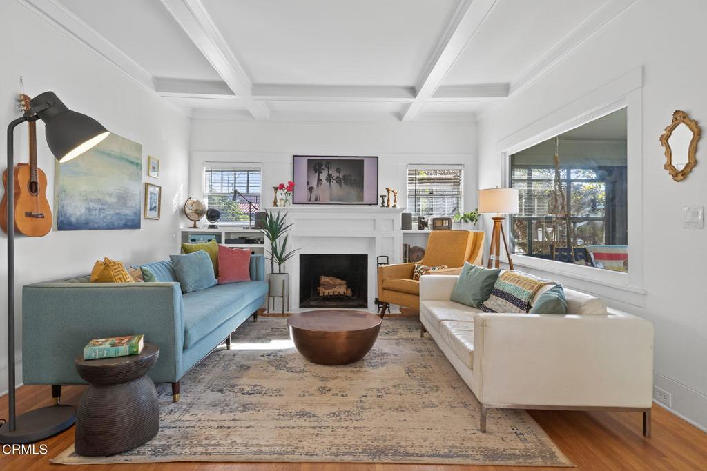 Oxnard, California, 93030, United States, 5 Bedrooms Bedrooms, ,2 BathroomsBathrooms,Residential,Active,1985561