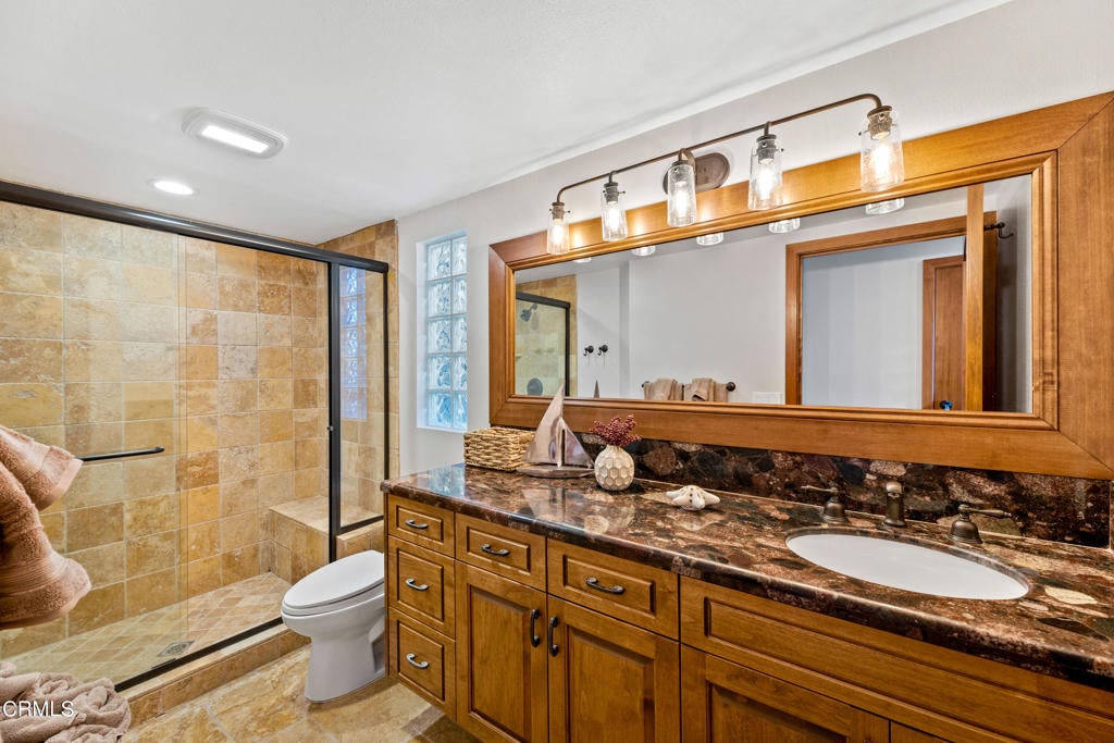 Oxnard, California, 93035, United States, 5 Bedrooms Bedrooms, ,5 BathroomsBathrooms,Residential,Active,1968422