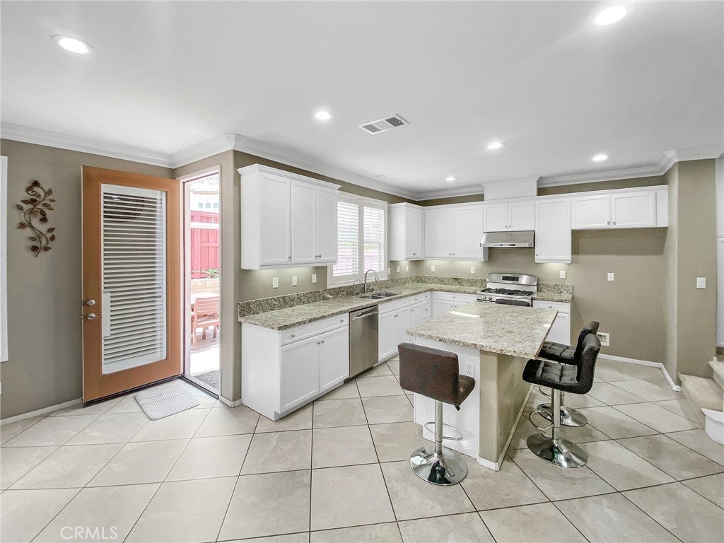 Long Beach, California, 90804, United States, 4 Bedrooms Bedrooms, ,4 BathroomsBathrooms,Residential,Active,1986886