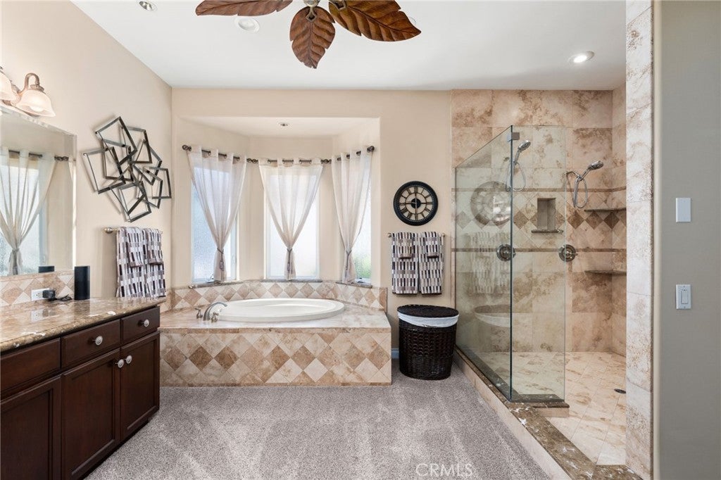 Corona, California, 92881, United States, 4 Bedrooms Bedrooms, ,5 BathroomsBathrooms,Residential,Active,1810439