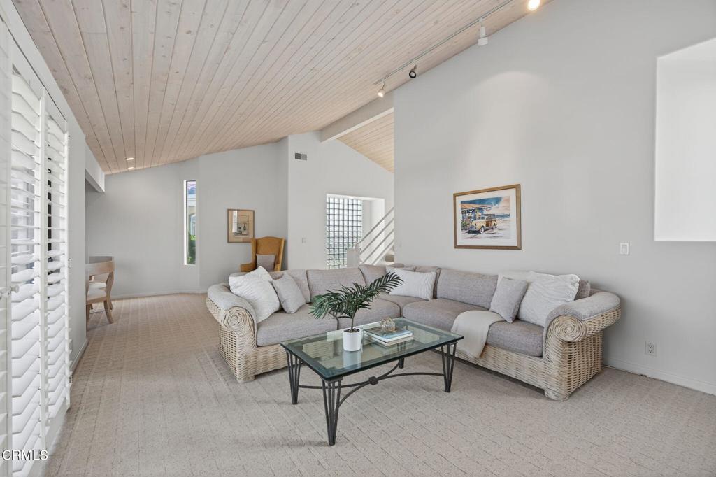 Oxnard, California, 93035, United States, 3 Bedrooms Bedrooms, ,3 BathroomsBathrooms,Residential,Active,1951816