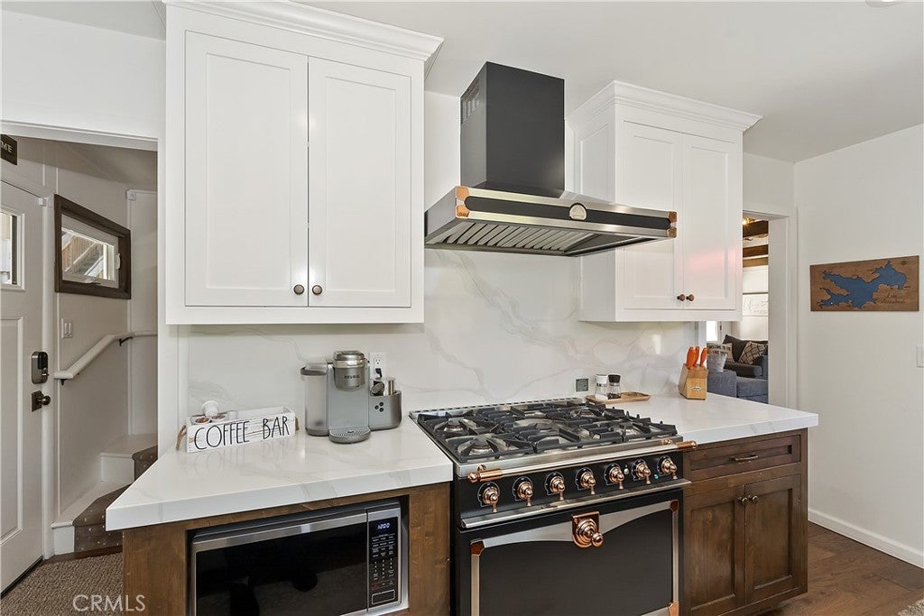 Lake Arrowhead, California, 92352, United States, 4 Bedrooms Bedrooms, ,3 BathroomsBathrooms,Residential,Active,1786792