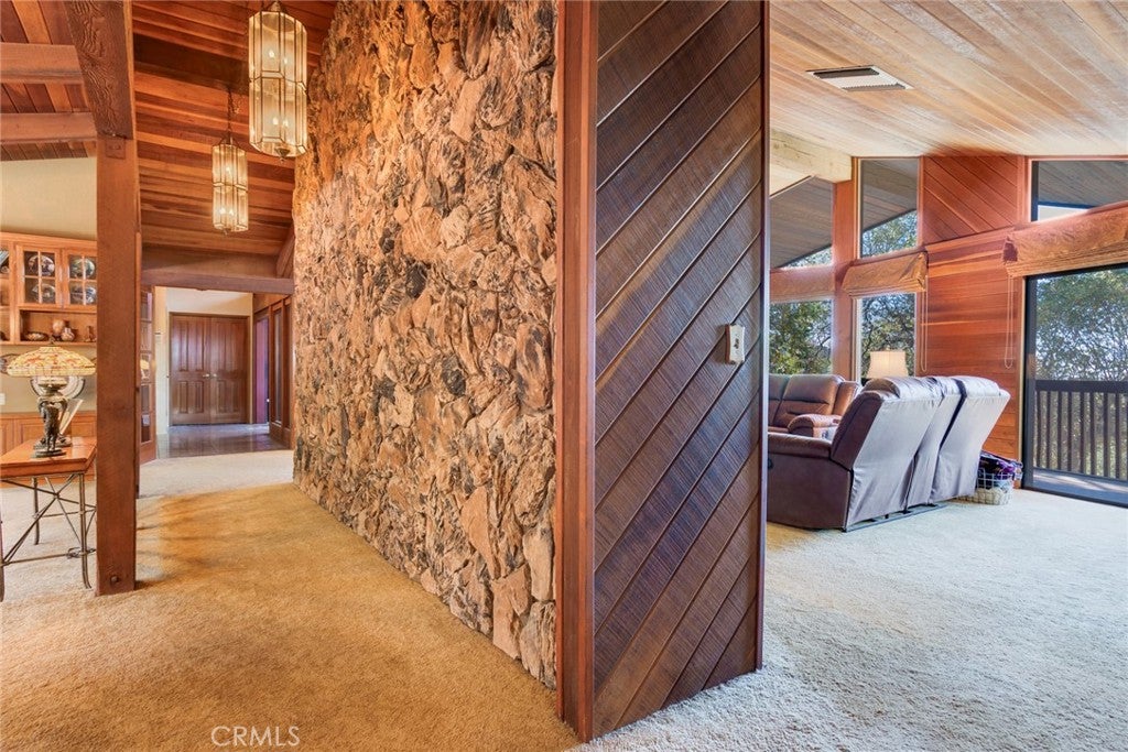 Yucaipa, California, 92399, United States, 4 Bedrooms Bedrooms, ,5 BathroomsBathrooms,Residential,Active,1990591