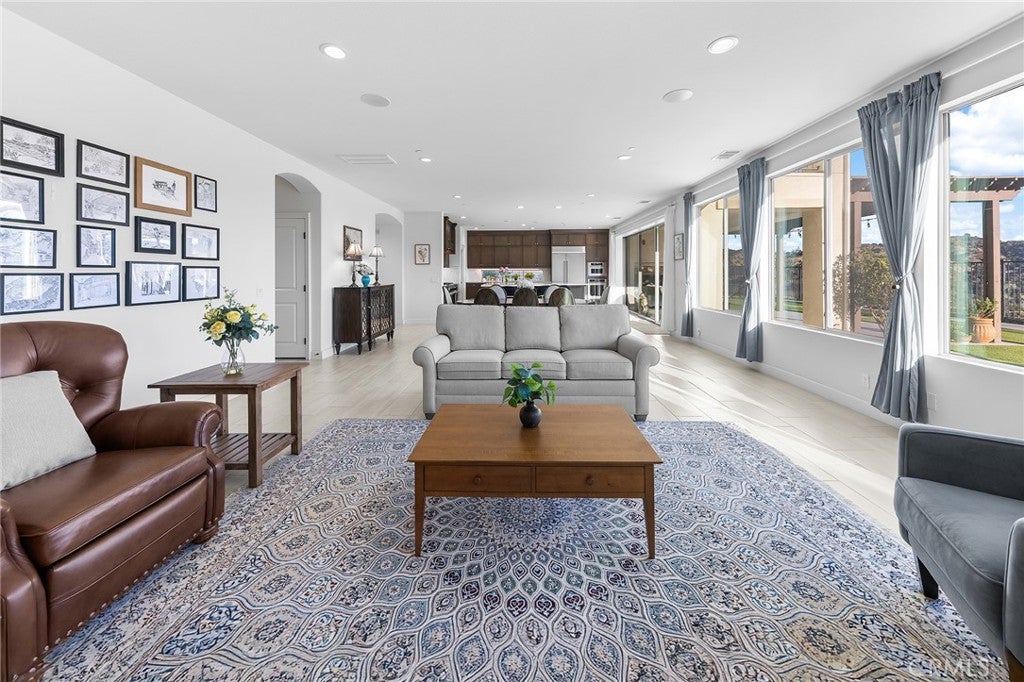 Chino Hills, California, 91709, United States, 5 Bedrooms Bedrooms, ,6 BathroomsBathrooms,Residential,Active,1986885