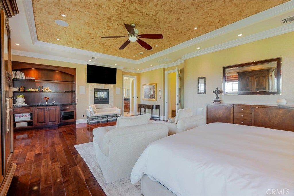 Valencia, California, 91381, United States, 7 Bedrooms Bedrooms, ,10 BathroomsBathrooms,Residential,Active,1959930