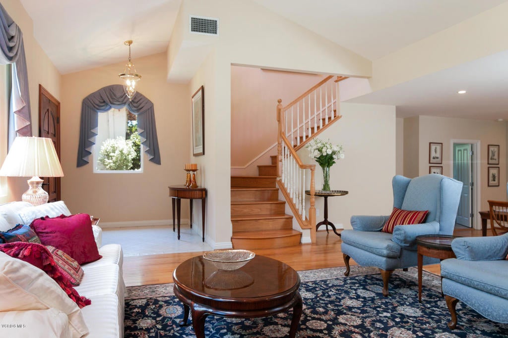 Ventura, California, 93001, United States, 4 Bedrooms Bedrooms, ,4 BathroomsBathrooms,Residential,Contingent,1944037