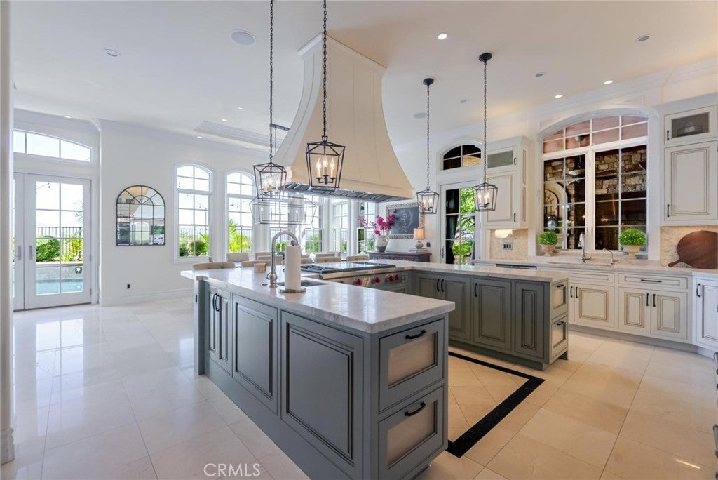 Valencia, California, 91381, United States, 7 Bedrooms Bedrooms, ,10 BathroomsBathrooms,Residential,Active,1959930