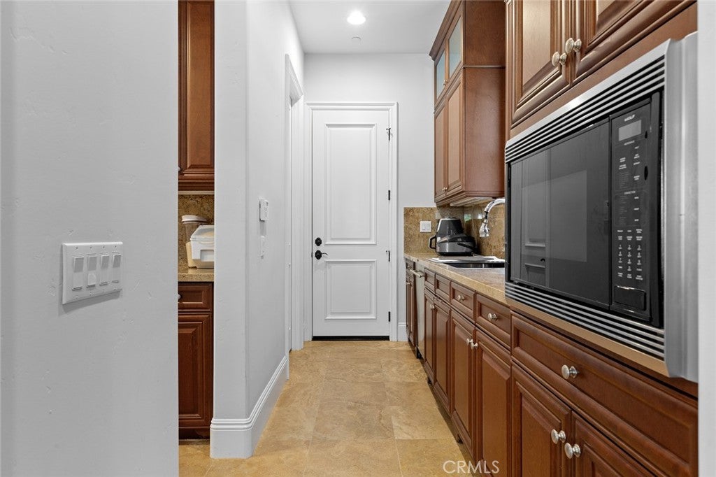 Huntington Beach, California, 92649, United States, 4 Bedrooms Bedrooms, ,4 BathroomsBathrooms,Residential,Active,1780402