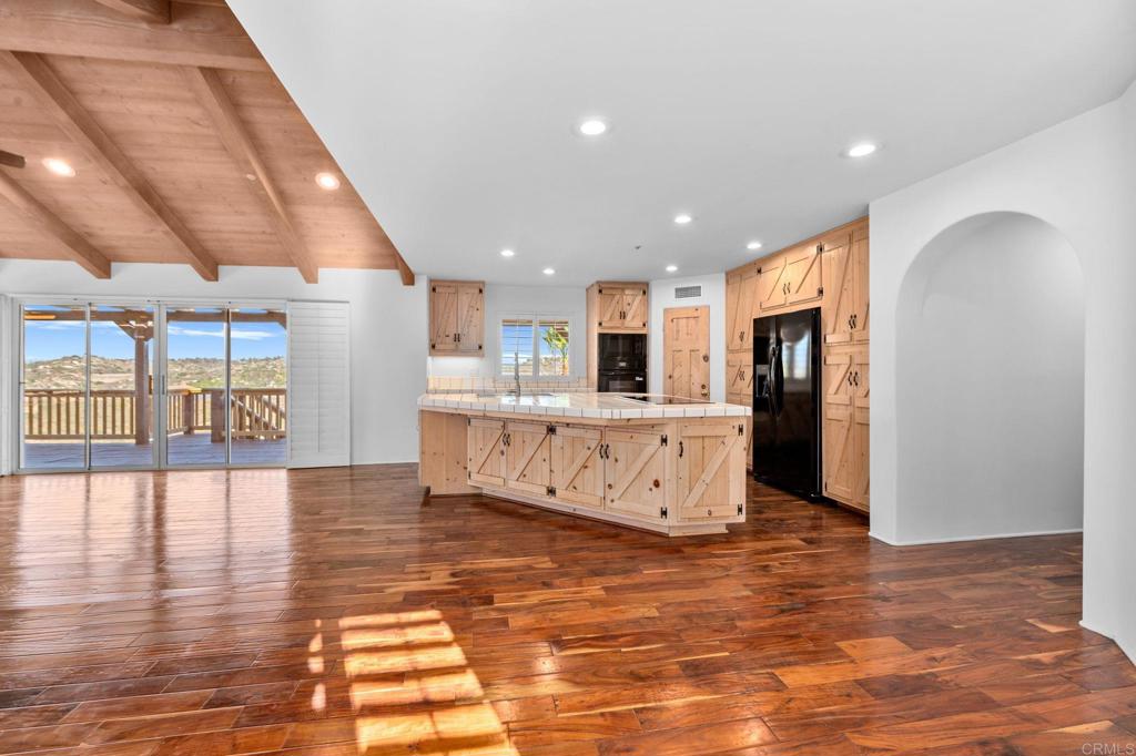 Escondido, California, 92026, United States, 3 Bedrooms Bedrooms, ,2 BathroomsBathrooms,Residential,Active,1972147