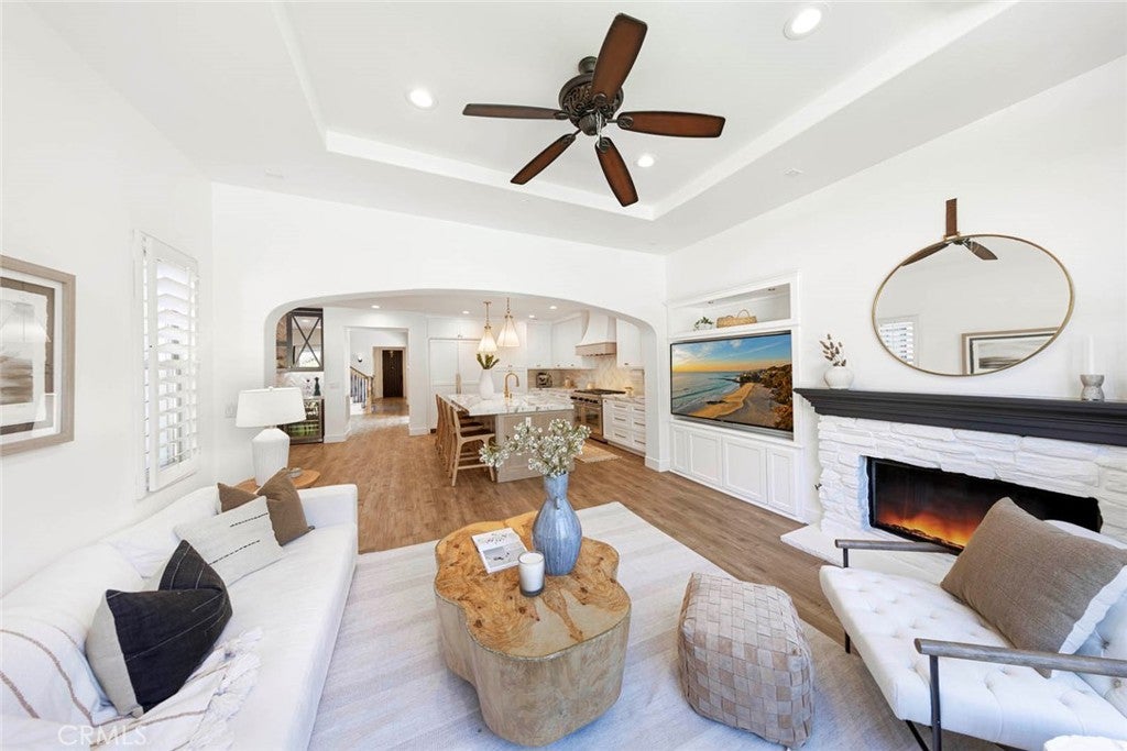 San Clemente, California, 92673, United States, 6 Bedrooms Bedrooms, ,5 BathroomsBathrooms,Residential,Active,1922275