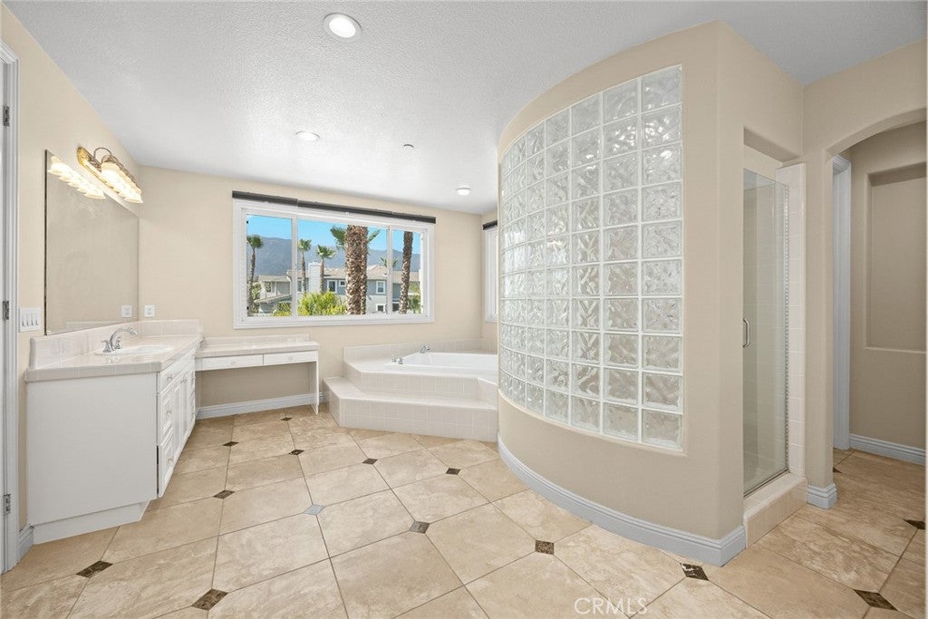 Rancho Cucamonga, California, 91739, United States, 5 Bedrooms Bedrooms, ,6 BathroomsBathrooms,Residential,Active,1798125