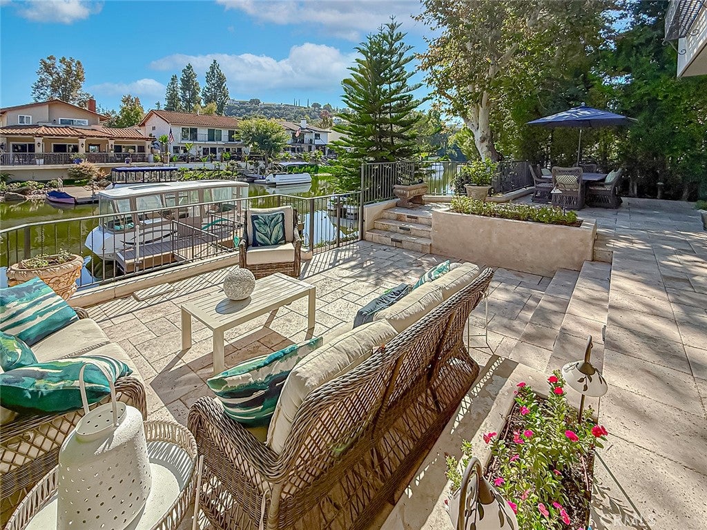 Westlake Village, California, 91361, United States, 3 Bedrooms Bedrooms, ,4 BathroomsBathrooms,Residential,Active,1985851