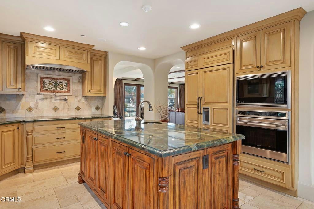 Ventura, California, 93001, United States, 3 Bedrooms Bedrooms, ,4 BathroomsBathrooms,Residential,Active,1756327