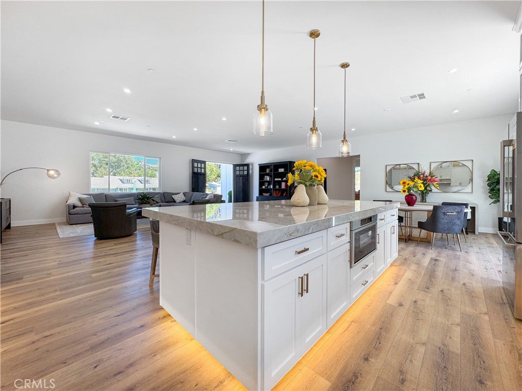 Temecula, California, 92591, United States, 3 Bedrooms Bedrooms, ,3 BathroomsBathrooms,Residential,Active,1711275