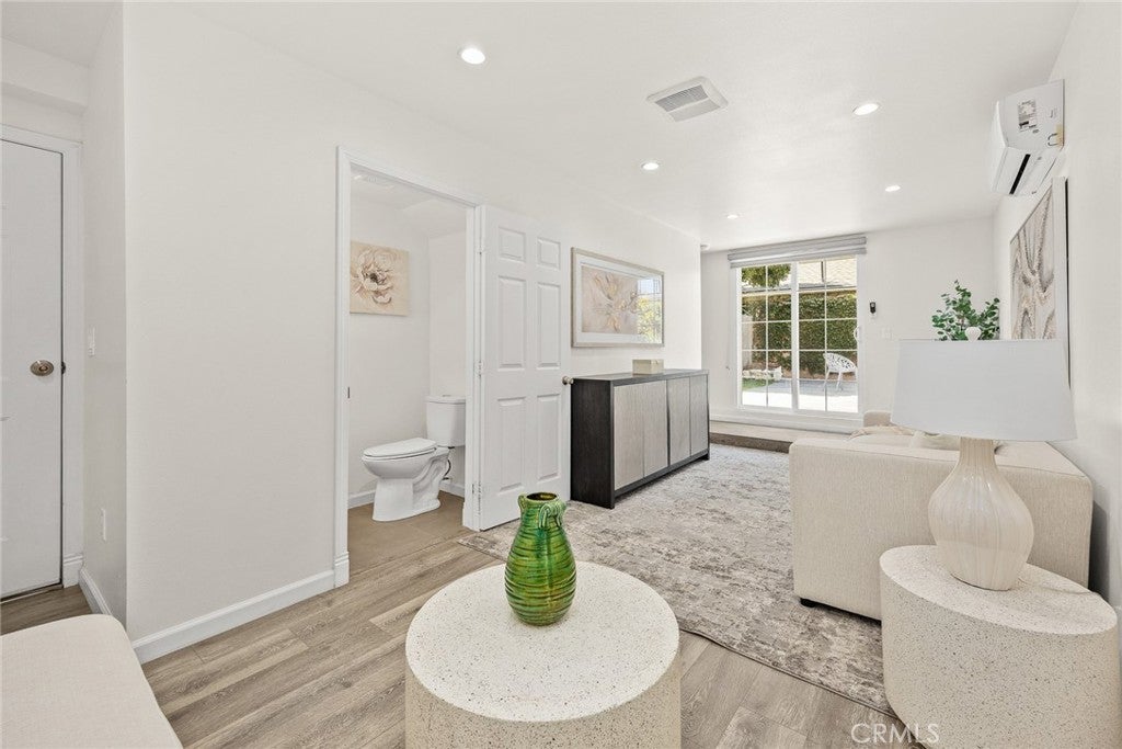 Los Angeles, California, 90034, United States, 5 Bedrooms Bedrooms, ,5 BathroomsBathrooms,Residential,Active,1899242