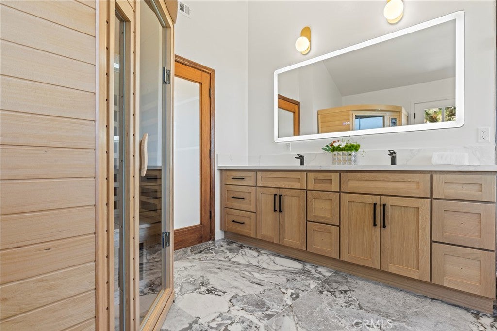 Los Angeles, California, 90046, United States, 3 Bedrooms Bedrooms, ,4 BathroomsBathrooms,Residential,Active,1862862