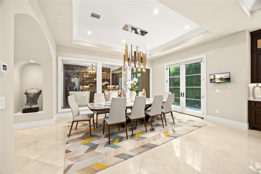 Arcadia, California, 91007, United States, 6 Bedrooms Bedrooms, ,7 BathroomsBathrooms,Residential,Pending,1898195