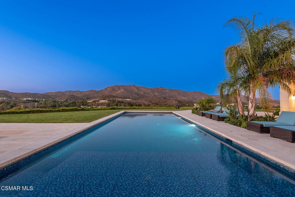 Thousand Oaks, California, 91362, United States, 6 Bedrooms Bedrooms, ,7 BathroomsBathrooms,Residential,Active,2007641