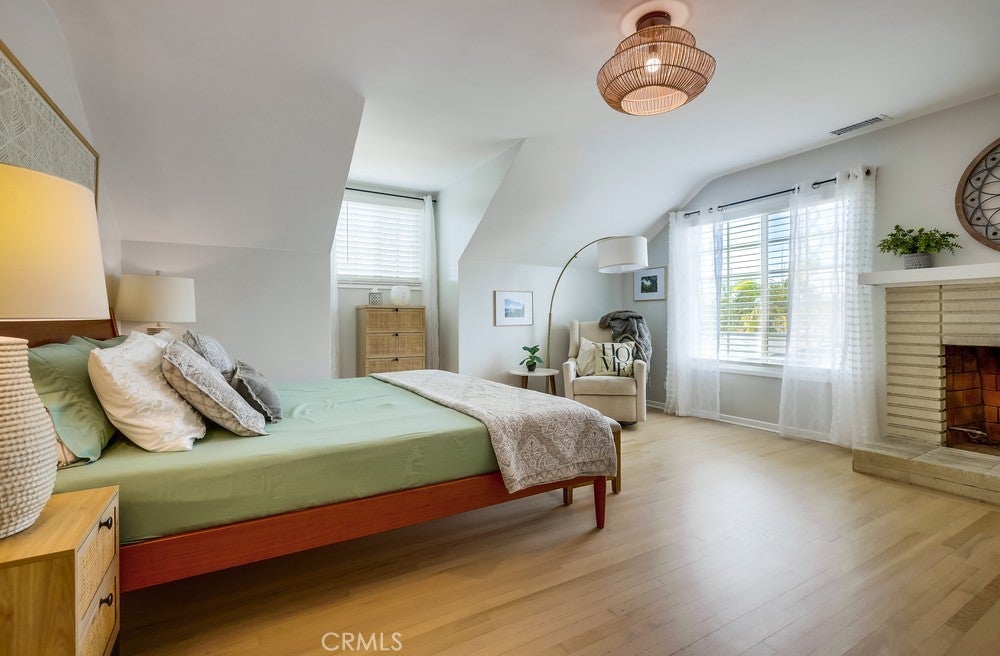Garden Grove, California, 92845, United States, 5 Bedrooms Bedrooms, ,2 BathroomsBathrooms,Residential,Active,1927673