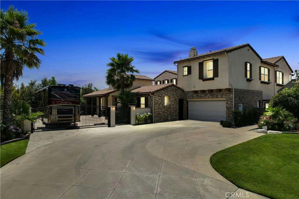 13123 CARRIAGE TRAIL CT, RANCHO CUCAMONGA, CA 91739, photo 1 of 41