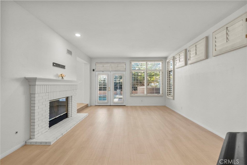 Canoga Park, California, 91304, United States, 5 Bedrooms Bedrooms, ,5 BathroomsBathrooms,Residential,Active,2006939