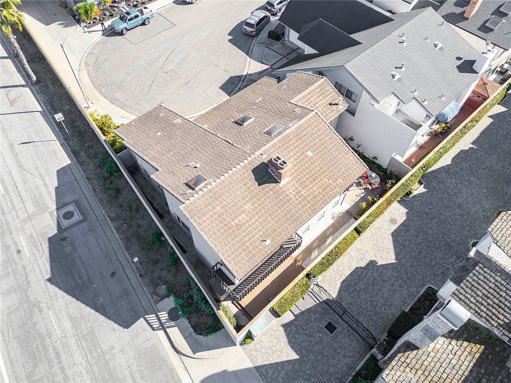 Seal Beach, California, 90740, United States, 4 Bedrooms Bedrooms, ,3 BathroomsBathrooms,Residential,Active,2010555