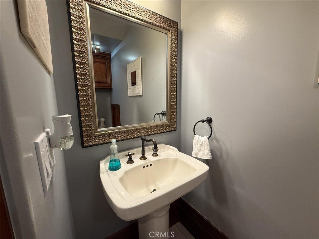 Valencia, California, 91381, United States, 6 Bedrooms Bedrooms, ,11 BathroomsBathrooms,Residential,Active,1959978