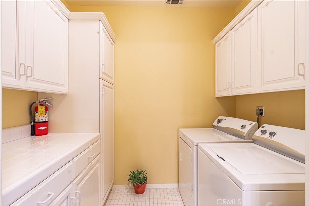 Paso Robles, California, 93446, United States, 5 Bedrooms Bedrooms, ,6 BathroomsBathrooms,Residential,Active,1821961