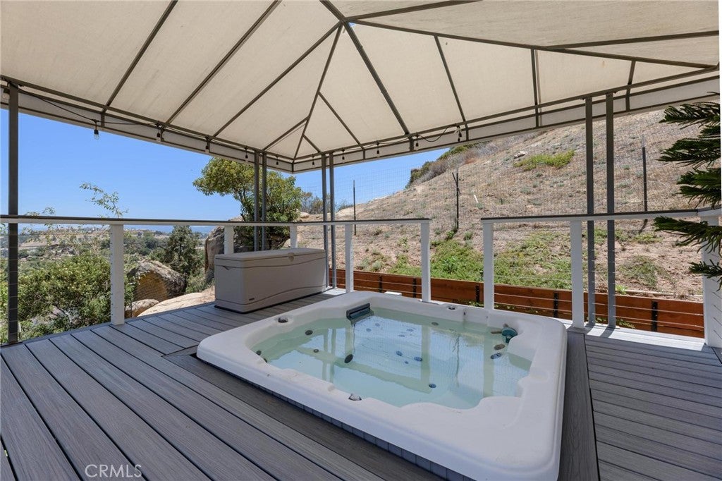 Chatsworth, California, 91311, United States, 4 Bedrooms Bedrooms, ,4 BathroomsBathrooms,Residential,Active,2011421