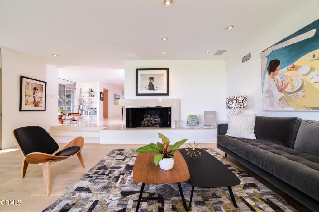 Pasadena, California, 91107, United States, 5 Bedrooms Bedrooms, ,5 BathroomsBathrooms,Residential,Active,1941341