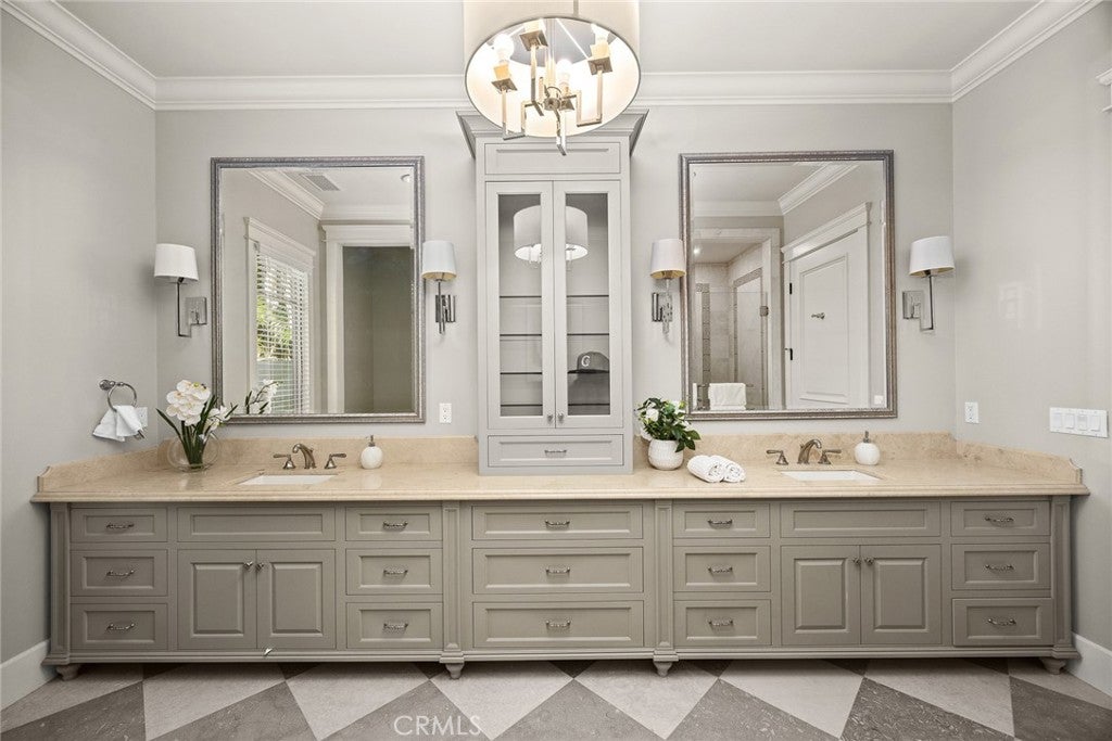 Arcadia, California, 91007, United States, 5 Bedrooms Bedrooms, ,6 BathroomsBathrooms,Residential,Active,1952997