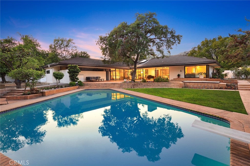 Arcadia, California, 91006, United States, 4 Bedrooms Bedrooms, ,3 BathroomsBathrooms,Residential,Active,1914781