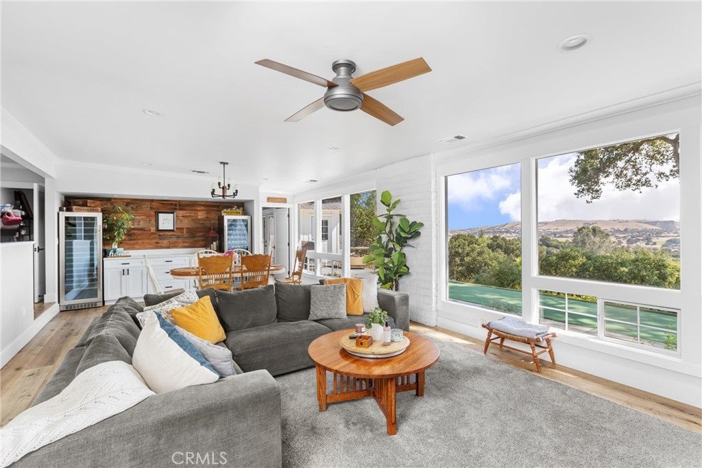 Atascadero, California, 93422, United States, 4 Bedrooms Bedrooms, ,2 BathroomsBathrooms,Residential,Active,1913985