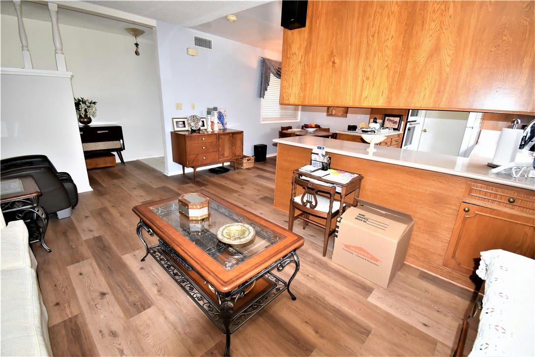 Seal Beach, California, 90740, United States, ,2 BathroomsBathrooms,Residential,Pending,1702937